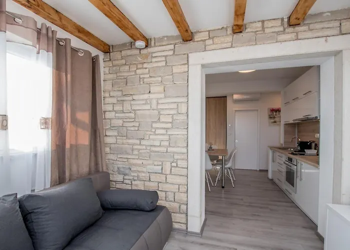 Lavanda House With Apartments